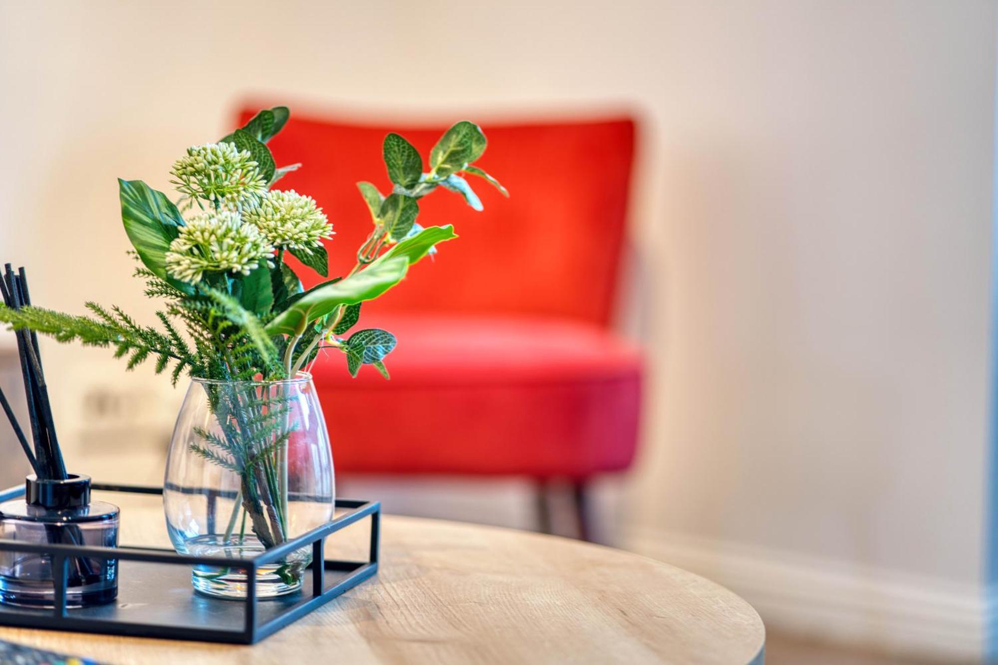 Апартаменты Modern 2 Bed Flat With Free Parking Глазго Экстерьер фото