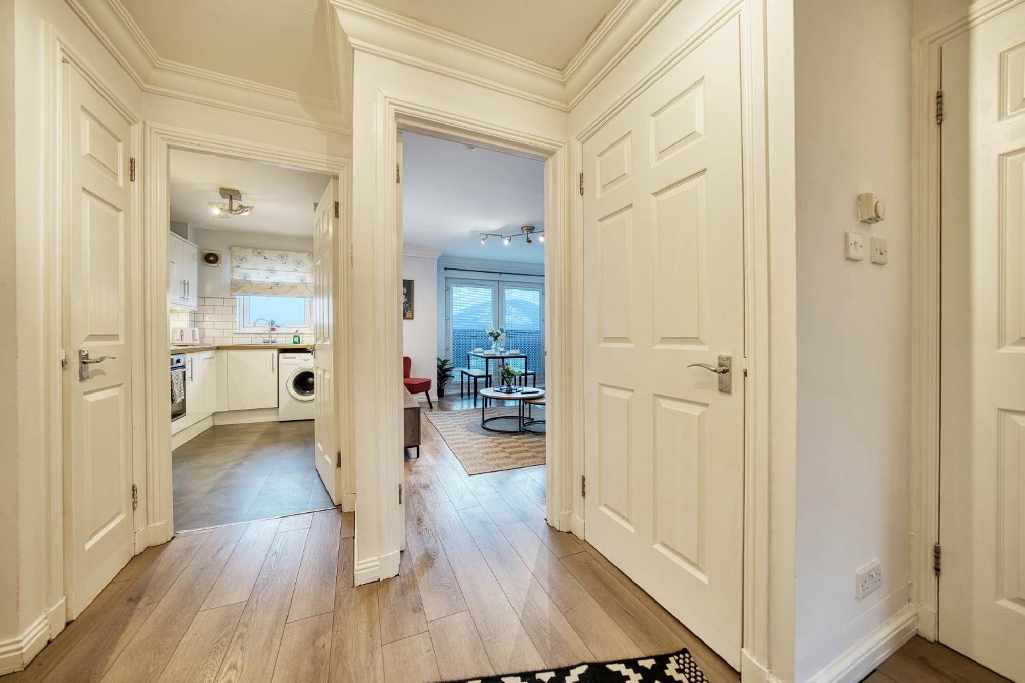 Апартаменты Modern 2 Bed Flat With Free Parking Глазго Экстерьер фото